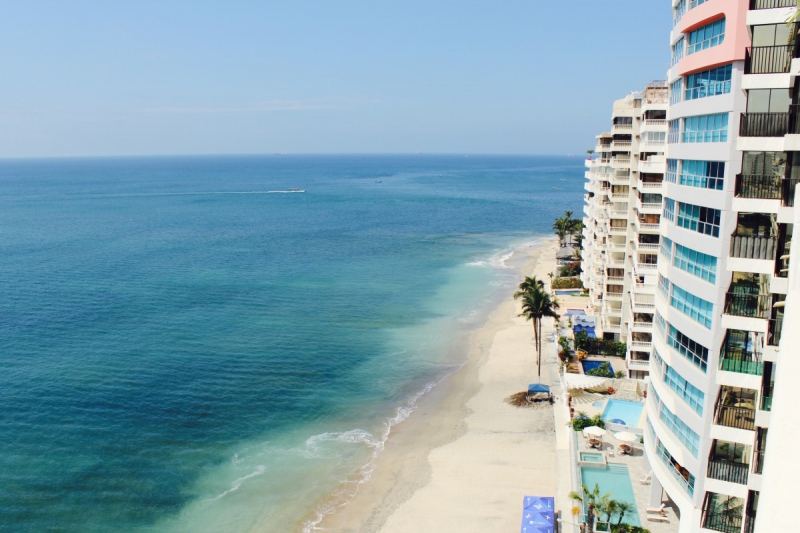 chambre-hote-NEOULES-min_beach_ocean_shore_hotel_palm_tree-33726